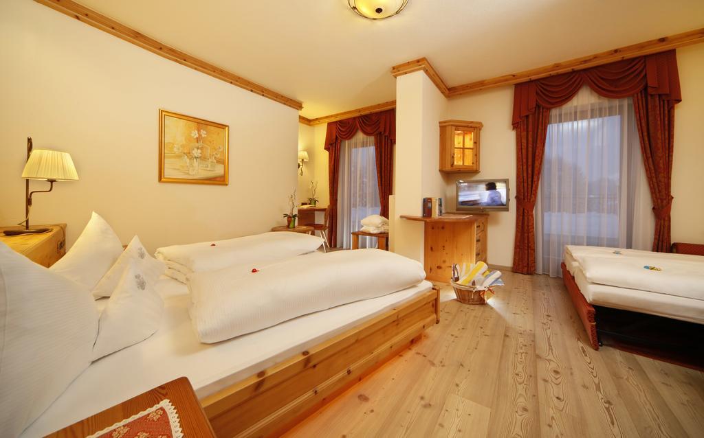 Hotel Plunhof Ridanna Esterno foto